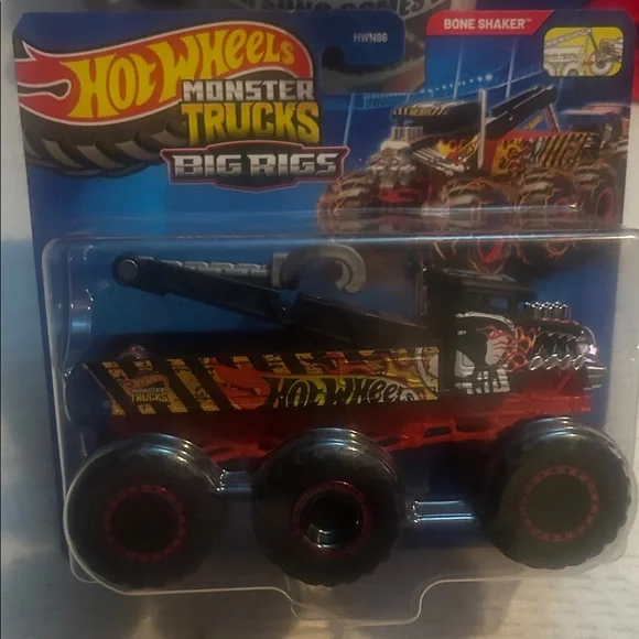 Monster Trucks Big Rigs - Bone Shaker TOW TRUCK - Picture 2 of 9